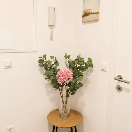 Comfort Near Station Апартаменты Грац